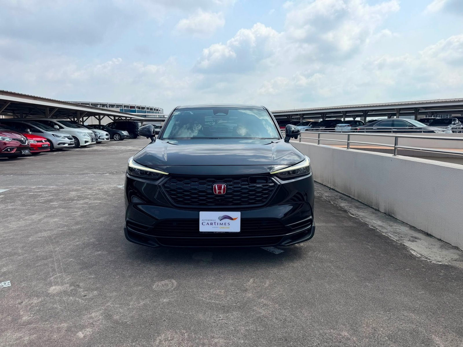 Honda Vezel 1.5G photo 3